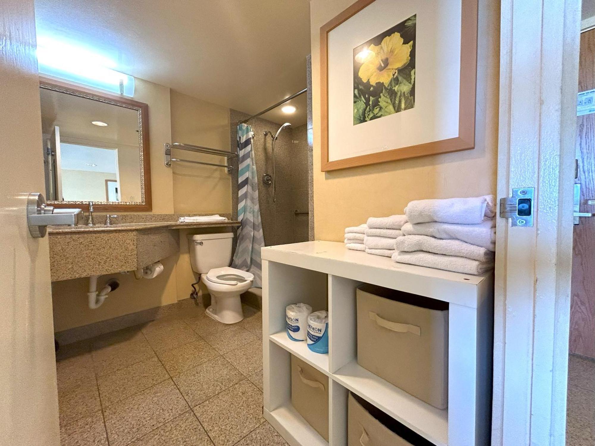 Ilikai Apt 308 - Spacious Studio With Stunning Ocean & Harbor Views Honolulu Eksteriør billede